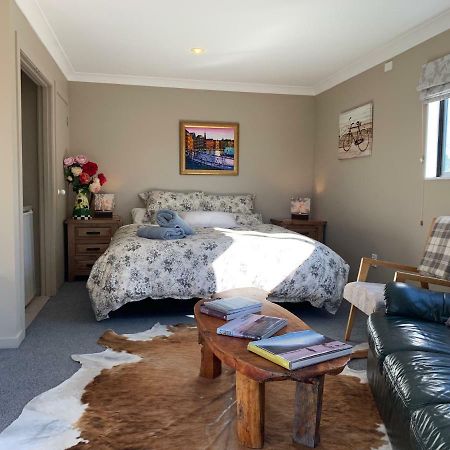 Trout 'N' Trail B&B Ranfurly Экстерьер фото
