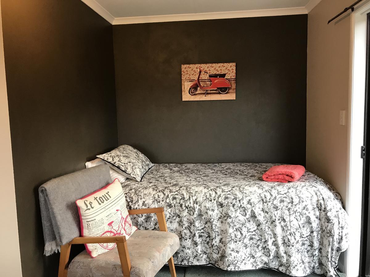 Trout 'N' Trail B&B Ranfurly Экстерьер фото