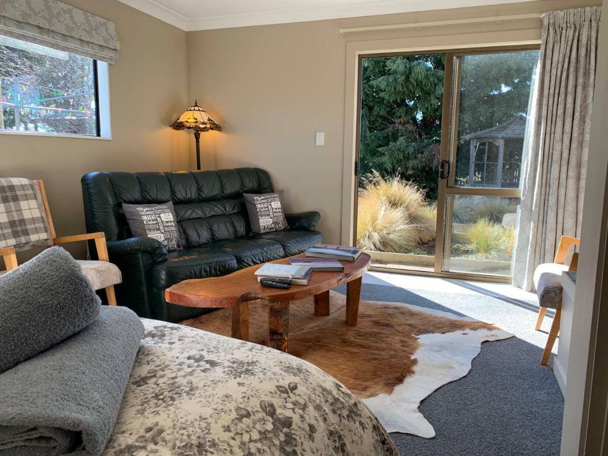 Trout 'N' Trail B&B Ranfurly Экстерьер фото